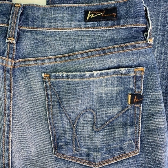 Citizens Of Humanity Crop Jeans 27 Low Waist Kelly Straight Leg Distressed - Picture 7 of 8